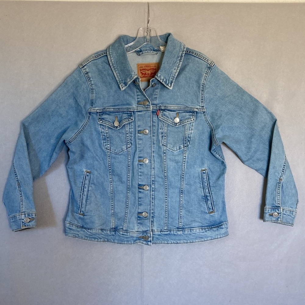 Levis Trucker Jean Jacket Womens 1X Blue Denim Stretch Cotton Red Tab Pocket